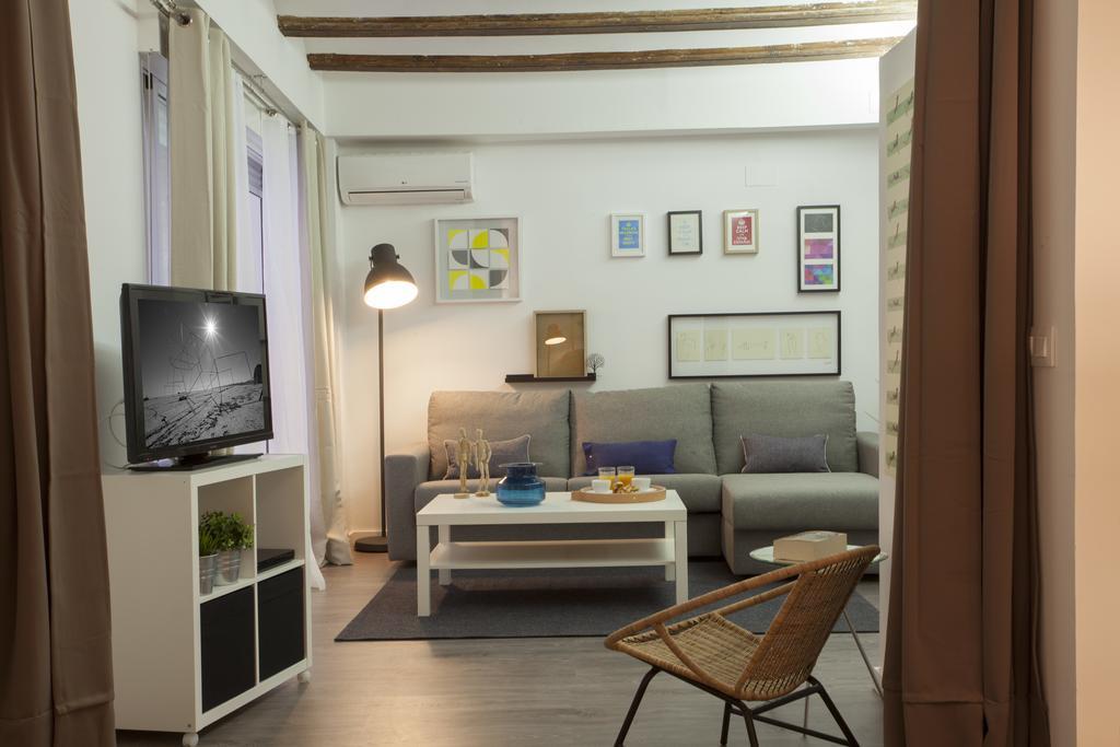 Singularstays Mercado Central Valencia Room photo