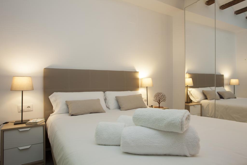 Singularstays Mercado Central Valencia Room photo
