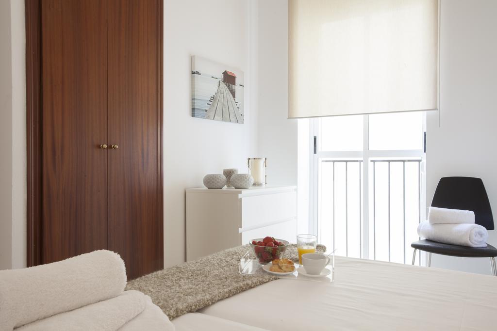 Singularstays Mercado Central Valencia Room photo